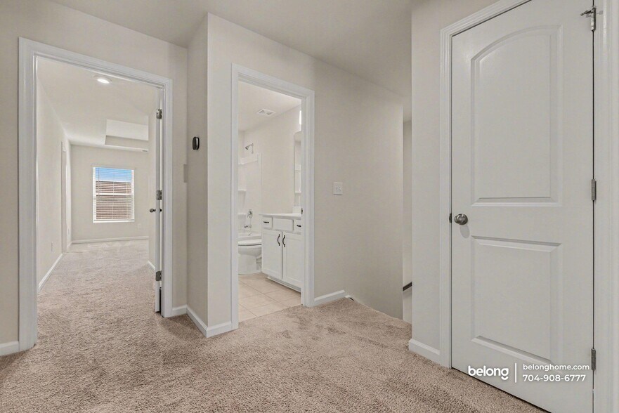 Building Photo - 416 Burr St