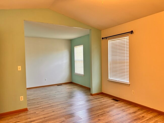 Building Photo - 1769 Rebecca Dr