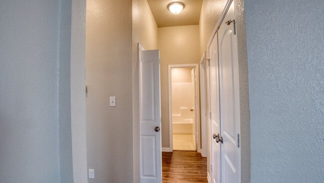 Building Photo - Spacious Single-Family Home Available Now!