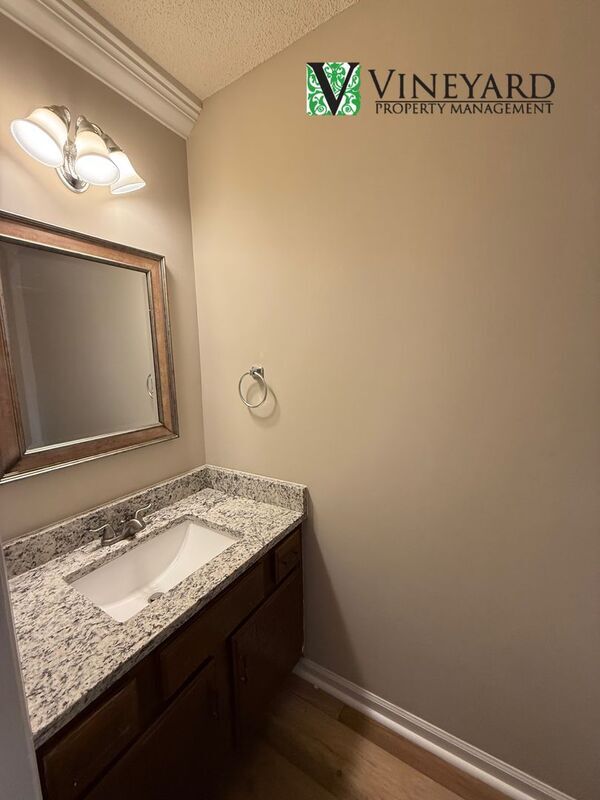 Building Photo - 6055 Sand Wedge Cir