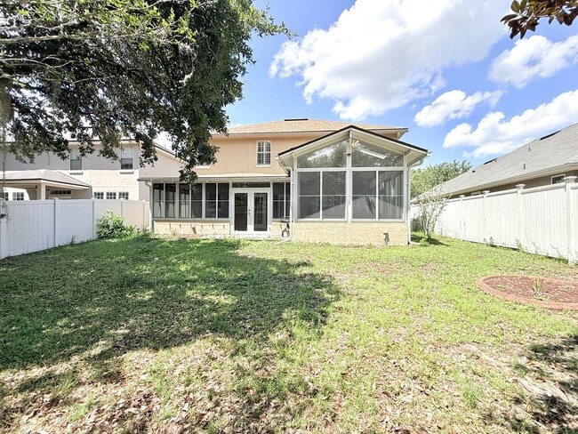Building Photo - Spacious Two-Story Home with Hot Tub, Pool Table & Fenced Yard in Panther Creek