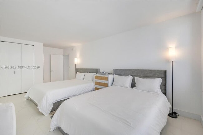 Building Photo - 9511 Collins Ave