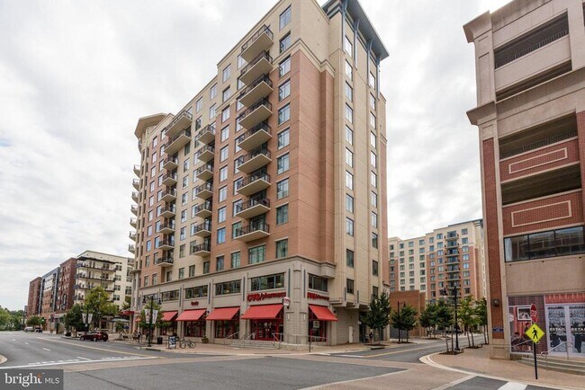 Building Photo - 145 Riverhaven Dr
