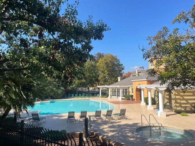 Building Photo - Fremont - Gated Community 2 Bed Townhouse