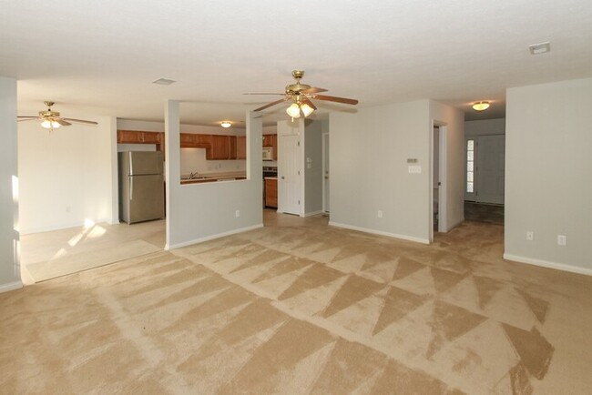 Building Photo - 3 Bedroom Condo in Camby