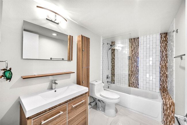 Building Photo - 1880 S Ocean Dr