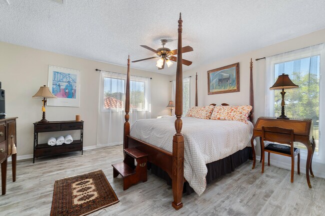 Building Photo - 3000 Conifer Dr