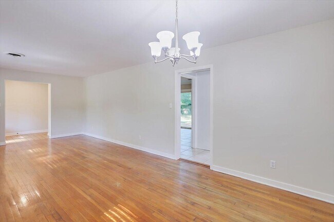 Building Photo - 111 Chiswick Cir