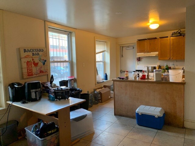 Building Photo - 301 S 40th St