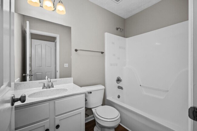Building Photo - 2320 Willowbrook Dr