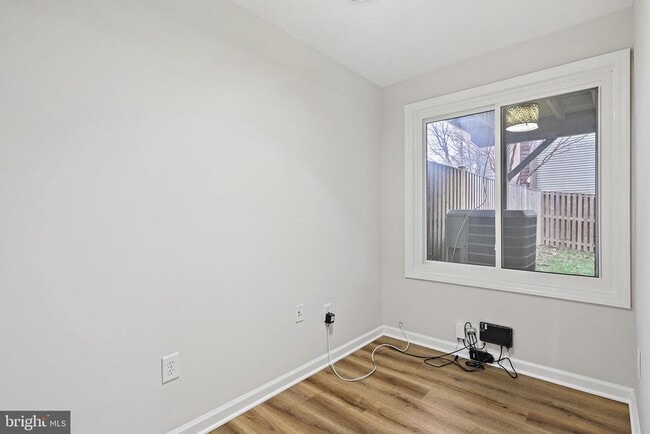 Building Photo - 9473 Clocktower Ln