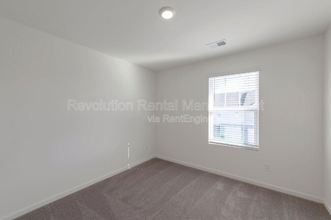 Building Photo - 205 Fenchurch Wy