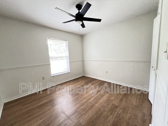 Building Photo - 16044 Worthington Blvd