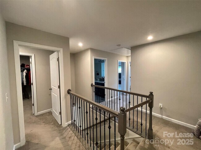 Building Photo - 1121 Southern Sugar Dr