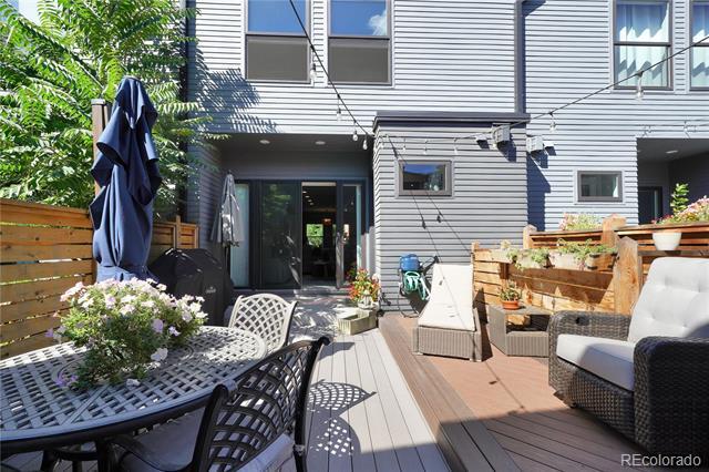 Building Photo - 1364 Vine St