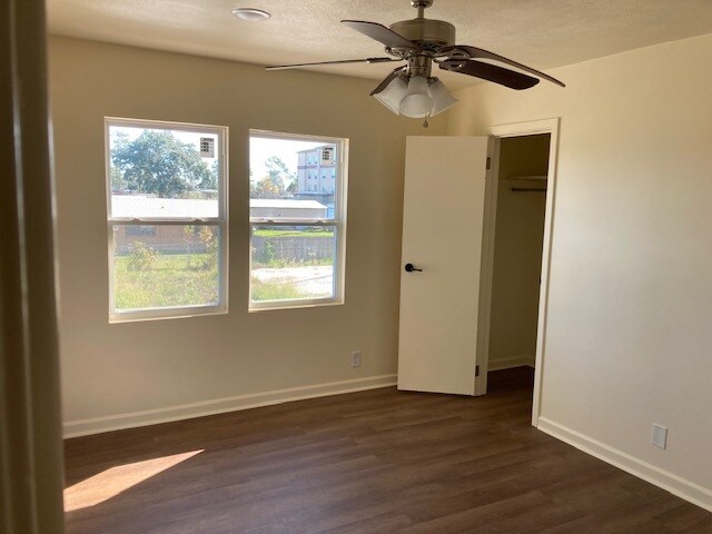 Building Photo - 1011 Giovanni St