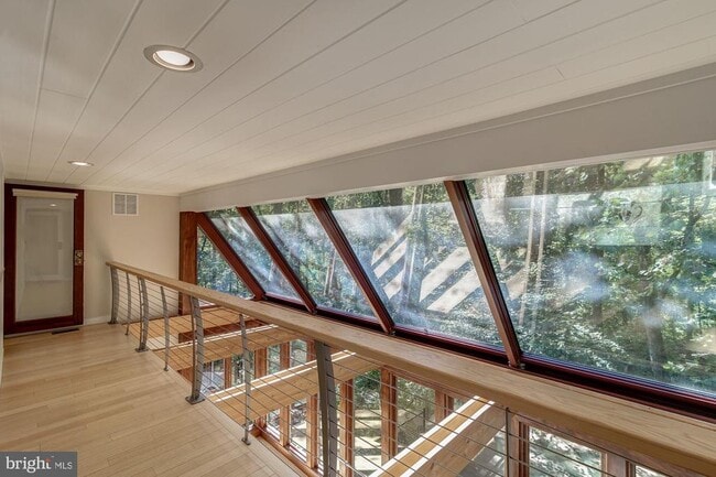Building Photo - 1325 Darnall Dr