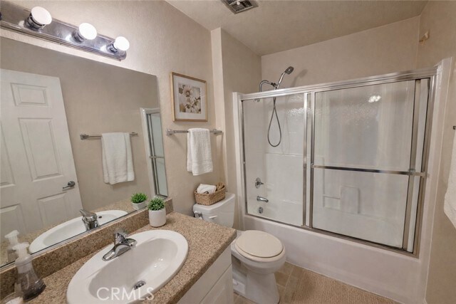 Building Photo - 5545 Canoga Ave