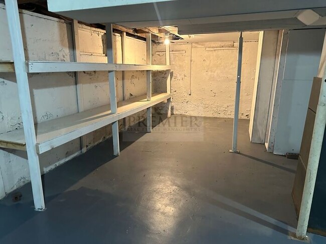 Building Photo - 304 E Monroe St Buckner MO 64016 - 4 bed/ ...