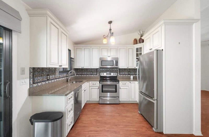 Building Photo - 5426 NW Clark Ave