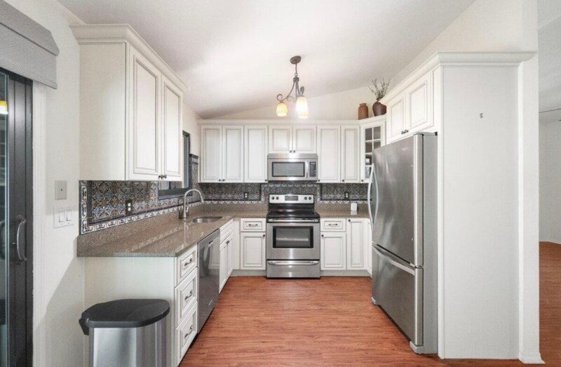 Building Photo - 5426 NW Clark Ave