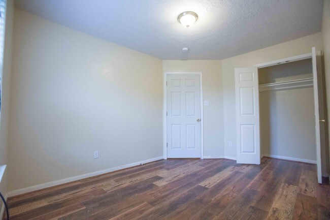 Building Photo - 7824 Comal St