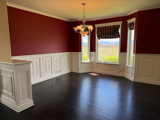 Building Photo - Your Colorado Oasis Awaits! 4 Bed, 3.5 Bath Home with Modern Amenities next to open space