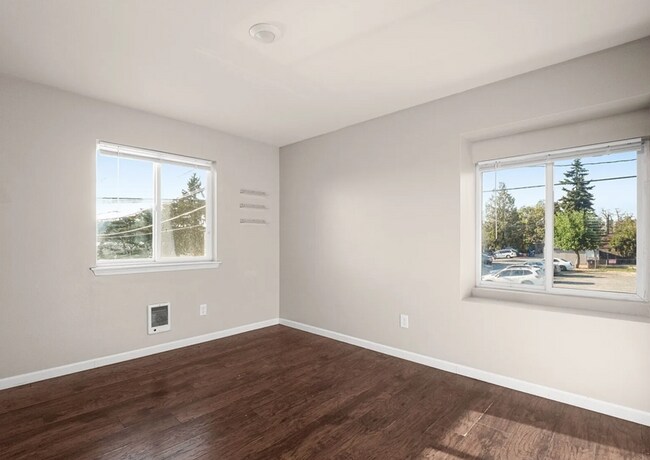 Building Photo - 3508 S 45th St