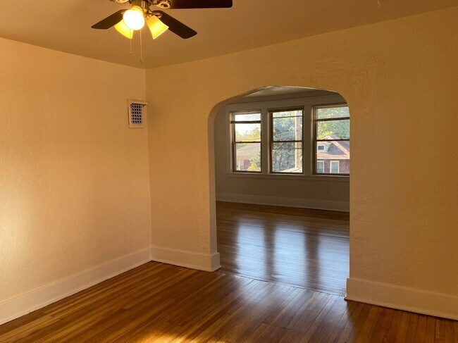 Building Photo - 2309 Eldridge St