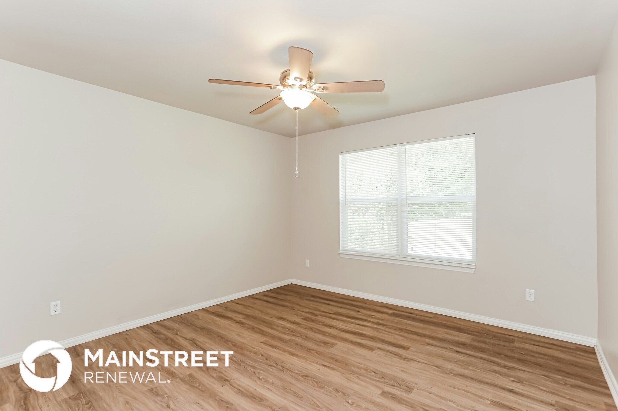 Building Photo - 706 Lloyd St