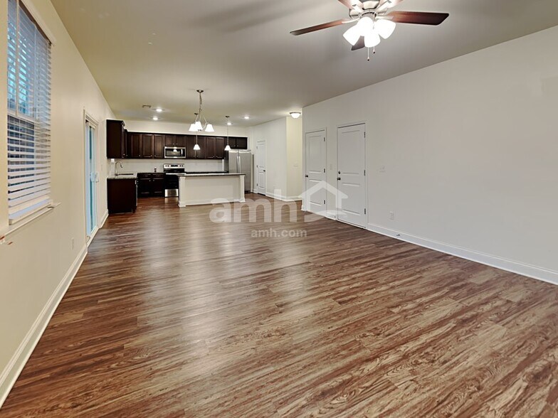 Building Photo - 2220 Brook Enclave Trail