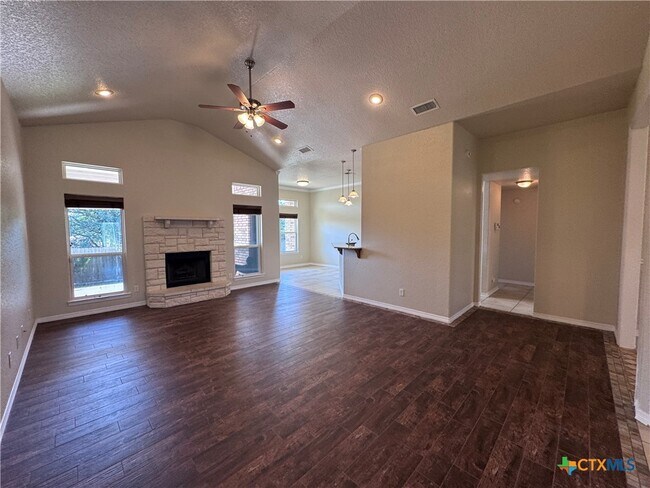 Building Photo - 2536 Mugho Dr