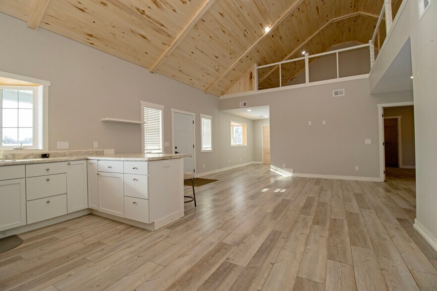 Building Photo - 13796 Hwy 55