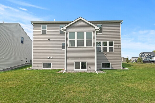 Building Photo - 5898 Urbandale Ct N