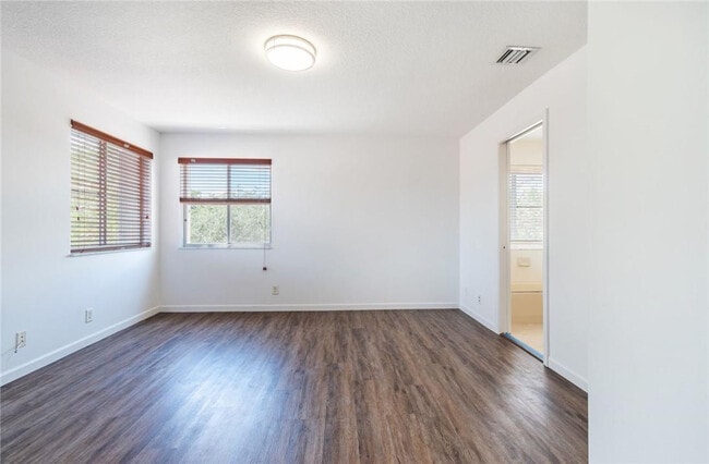 Building Photo - 1609 Sweetgum Terrace