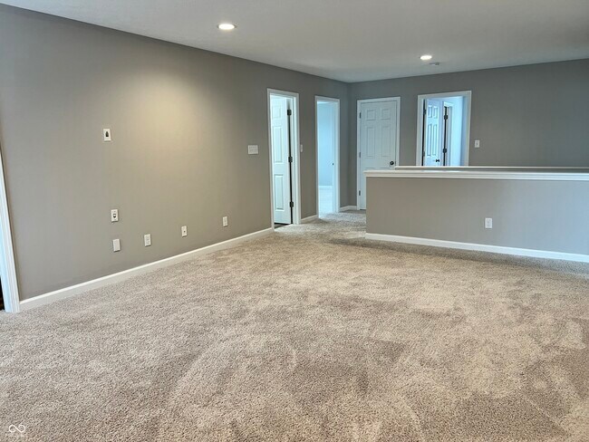 Building Photo - 5656 Grosbeak Dr
