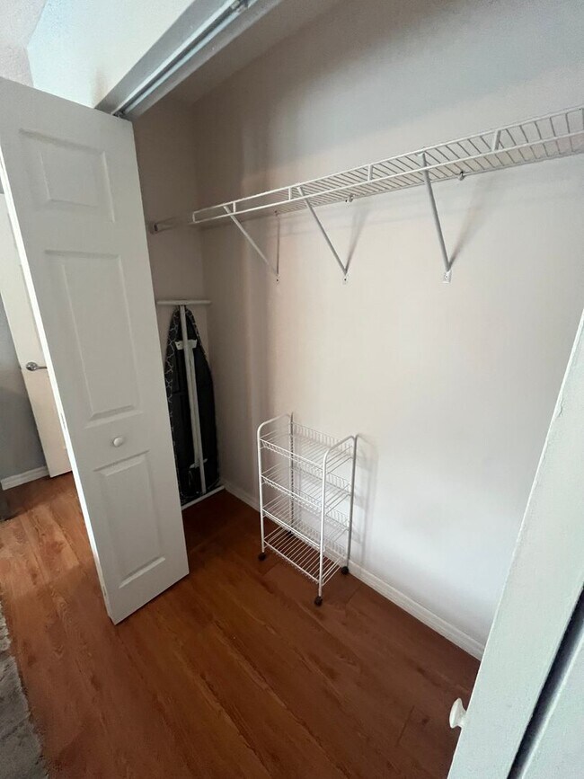 Building Photo - Flagler Beach 2BR/1.5BA Fully Furnished Upstairs Apartment – Across from the Ocean