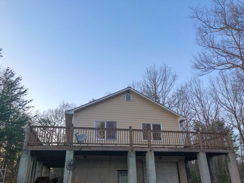 Building Photo - 1849 Black Mountain Rd