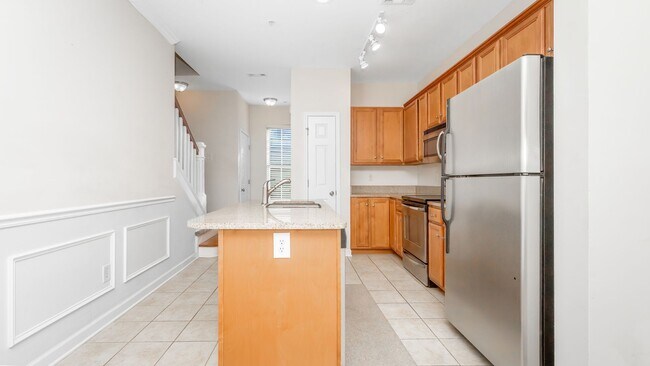 Building Photo - Located just Steps from Shopping, Dining, & Entertainment in The Market Common