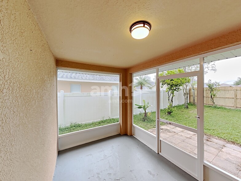 Building Photo - 10714 Brown Trout Cir