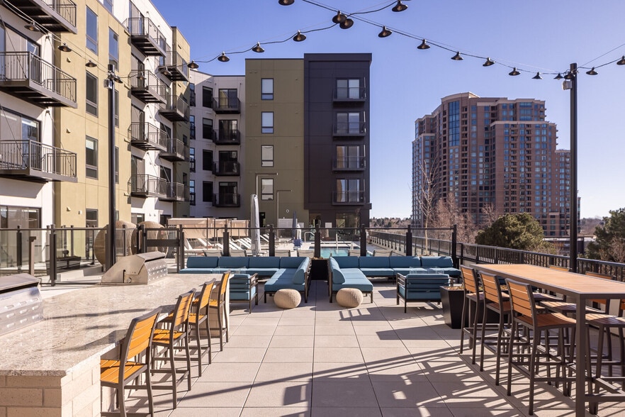 Building Photo - The Bellwether