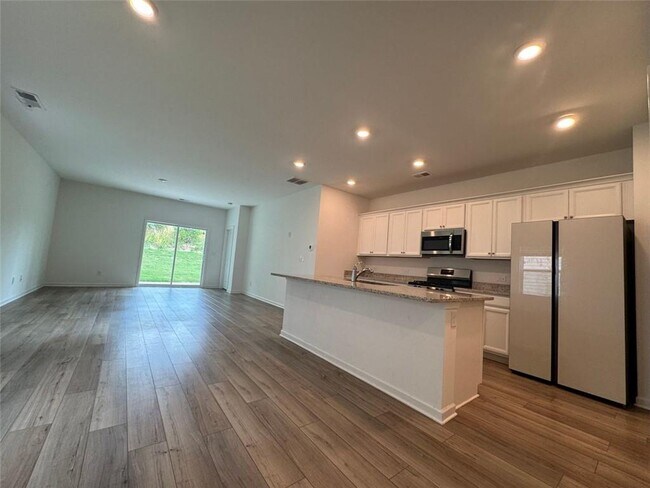 Building Photo - 204 Peregrine Point