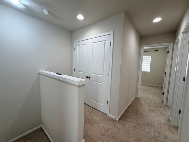 Building Photo - 17363 NW Shackelford Rd