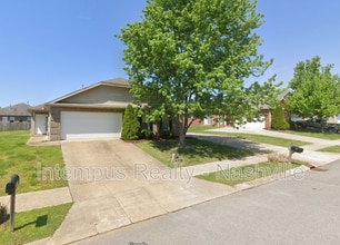 Building Photo - 553 Rose Cottage Cir