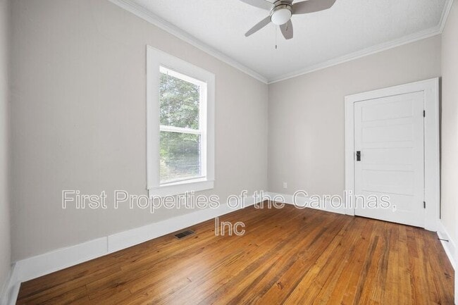 Building Photo - 113 Brawley St