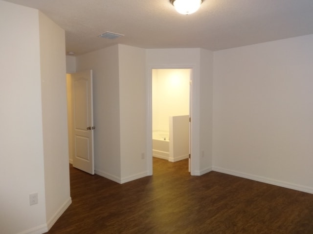 Building Photo - 631 Chatham Walk Dr
