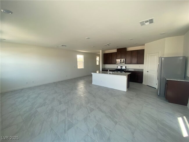 Building Photo - 6023 Coja St
