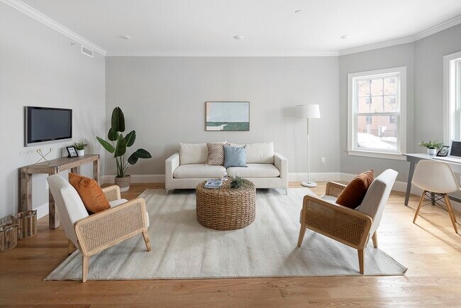 Building Photo - 31 Boardman St