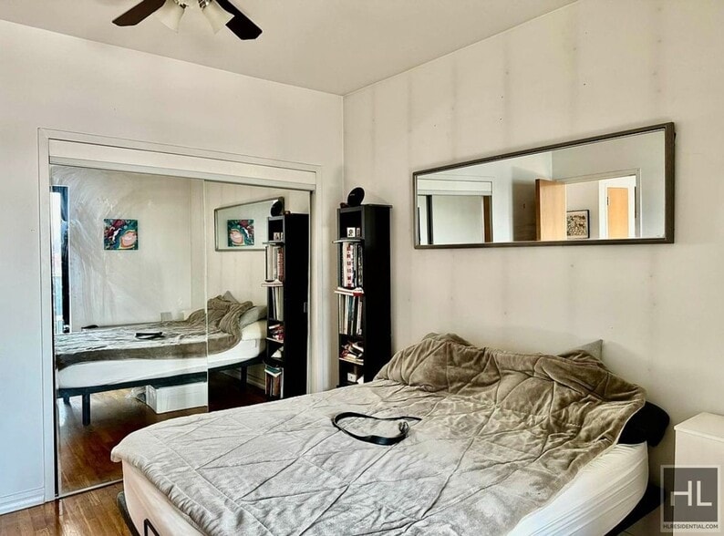 Building Photo - Gorgeous rent stabilized one bedroom with balcony