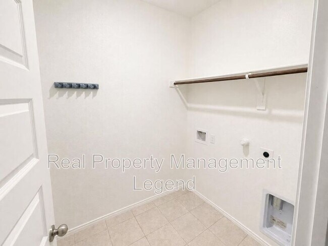 Building Photo - 5601 Portola Ln